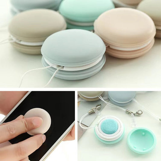 MacaroonMop: The Pocket Lens Cleaner