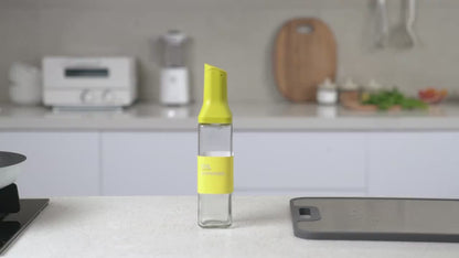 Gravity Gourmet: The Auto-Flip Liquid Seasoning Dispenser