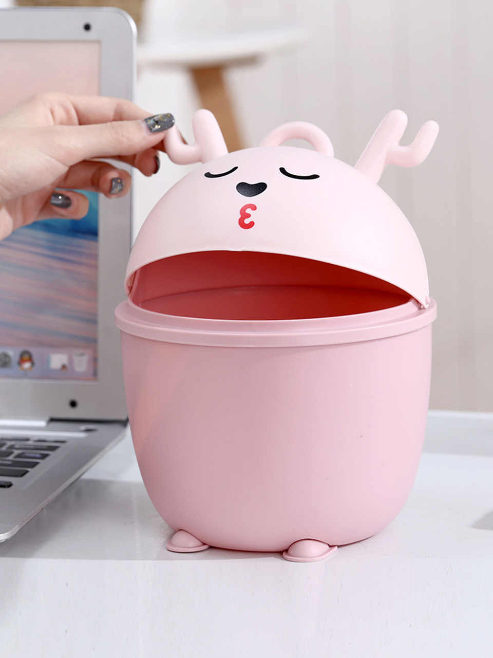 Cute Dustbin